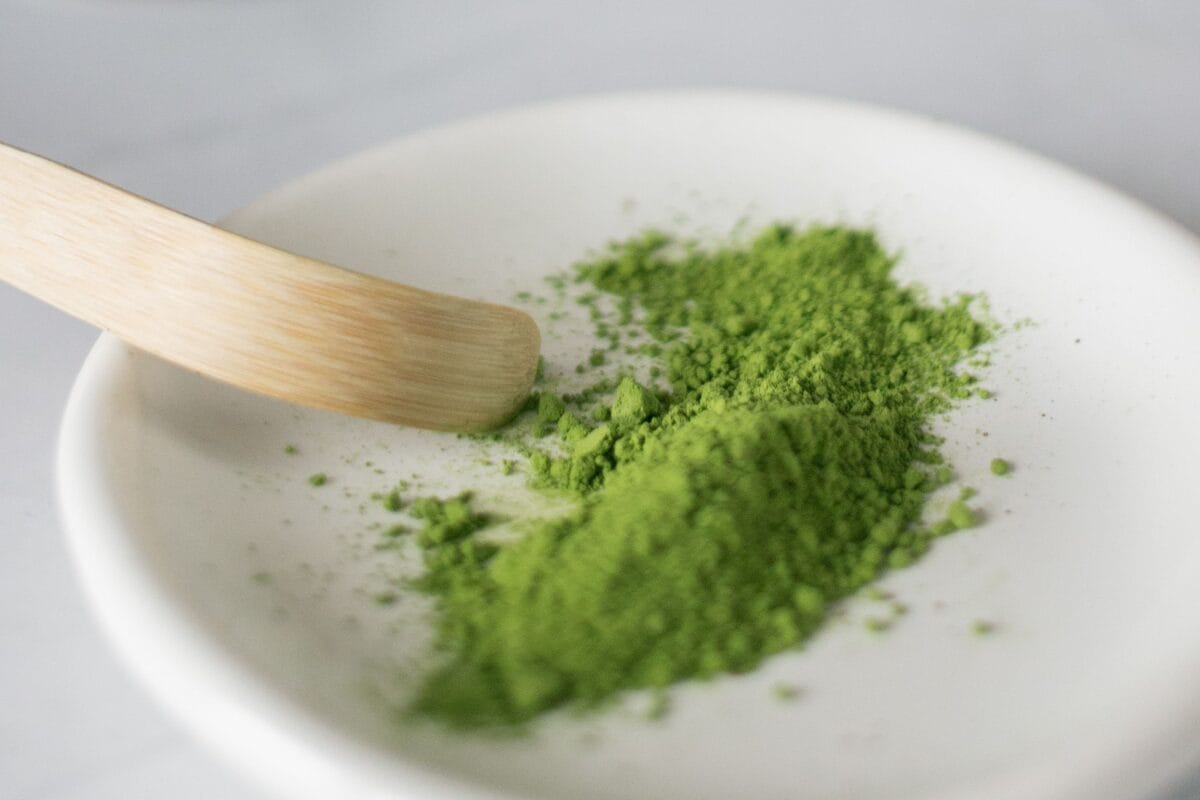 Where to Find Kratom in Canada: Local and Online Options